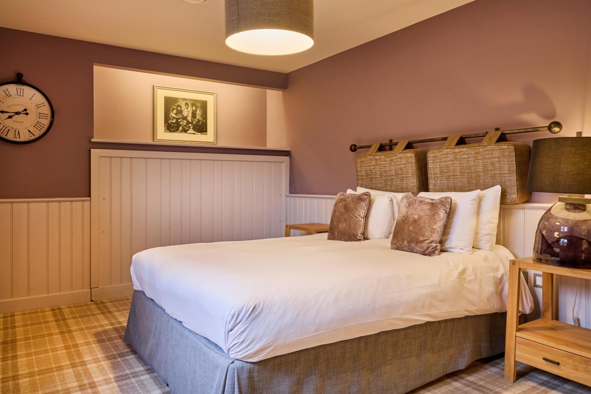 מלון Stanton Harcourt The Harcourt Arms חדר תמונה A bedroom at The Swan